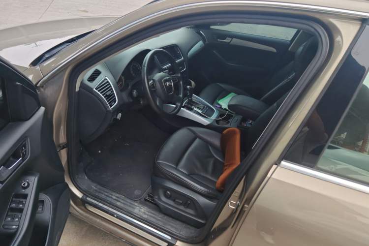 Used Audi Q5 2012 2.0TFSI Technology Model Driver Seat