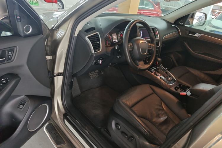 Used Audi Q5 2012 2.0TFSI Luxury Edition Driver Seat