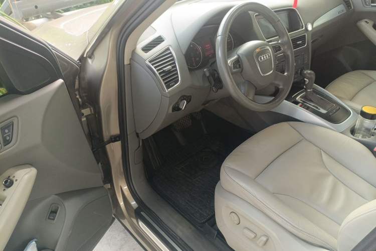 Used Audi Q5 2012 2.0TFSI Technology Model Driver Seat