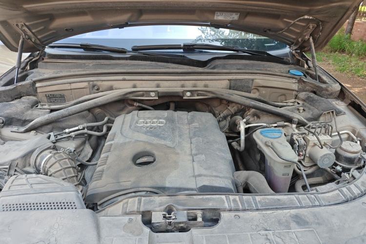 Used Audi Q5 2012 2.0TFSI Technology Model Engine Bay