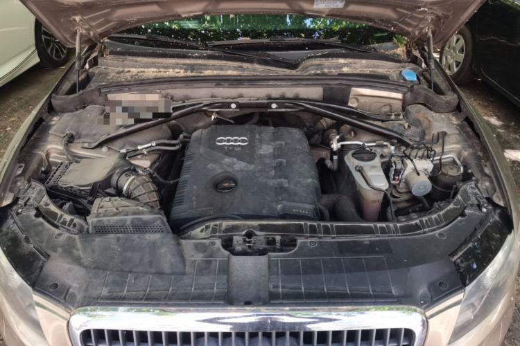 Used Audi Q5 2012 2.0TFSI Comfort Version Engine Bay