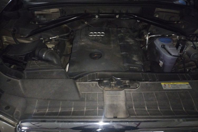 Used Audi Q5 2012 2.0TFSI Technology Model Engine Bay