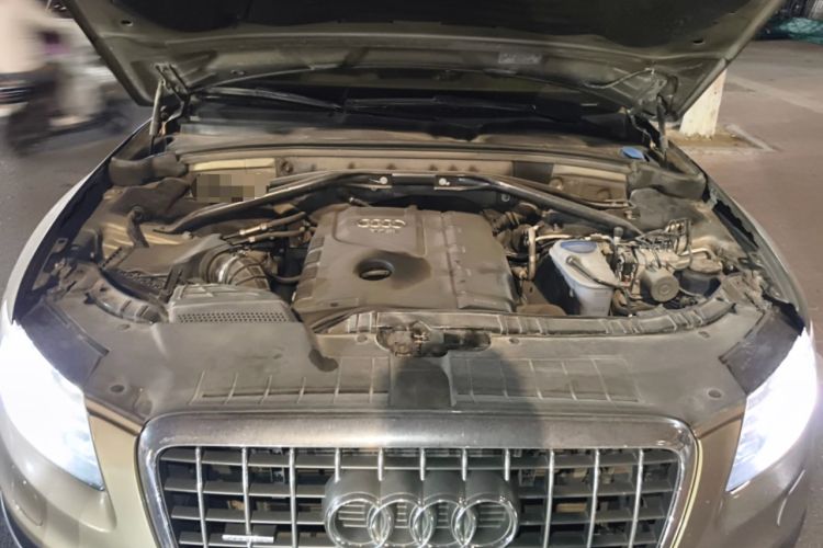 Used Audi Q5 2012 2.0TFSI Luxury Edition Engine Bay