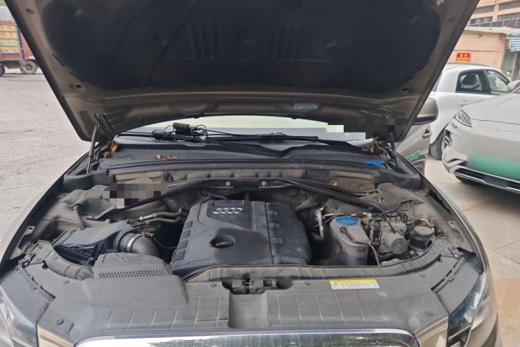 Used Audi Q5 2012 2.0TFSI Technology Model Engine Bay