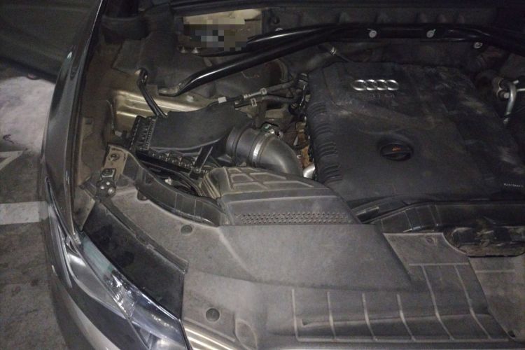 Used Audi Q5 2012 2.0TFSI Technology Model Engine Bay Right