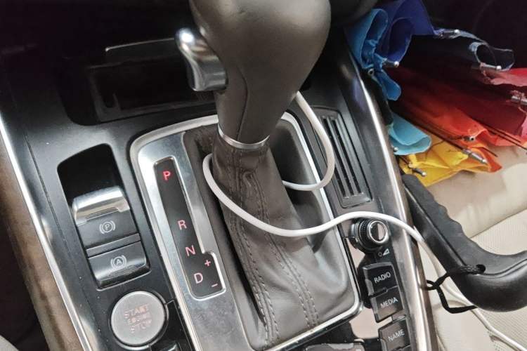 Used Audi Q5 2012 2.0TFSI Luxury Edition Gear Lever