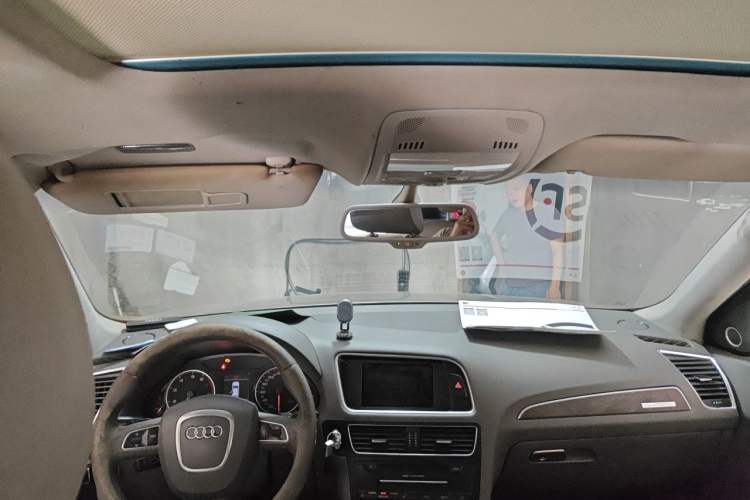 Used Audi Q5 2012 2.0TFSI Luxury Edition Headliner