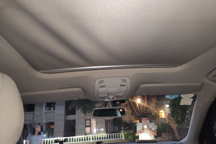 Used Audi Q5 2012 2.0TFSI Comfort Version Headliner