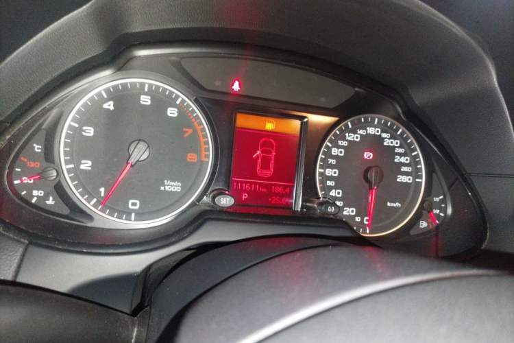 Used Audi Q5 2012 2.0TFSI Technology Model Instrument Cluster