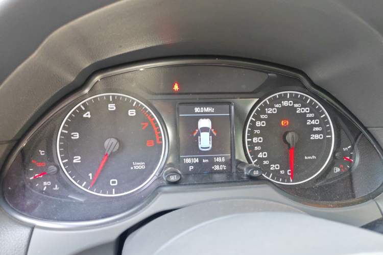 Used Audi Q5 2012 2.0TFSI Comfort Version Instrument Cluster