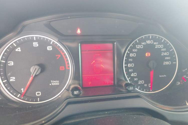 Used Audi Q5 2012 2.0TFSI Trendy Edition Instrument Cluster