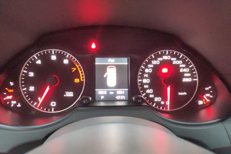 Used Audi Q5 2012 2.0TFSI Comfort Version Instrument Cluster