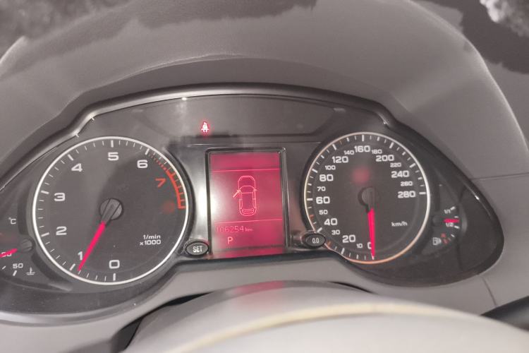 Used Audi Q5 2012 2.0TFSI Technology Model Instrument Cluster