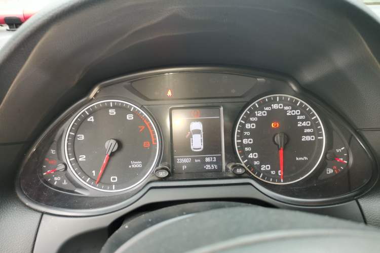 Used Audi Q5 2012 2.0TFSI Dynamic Edition Instrument Cluster