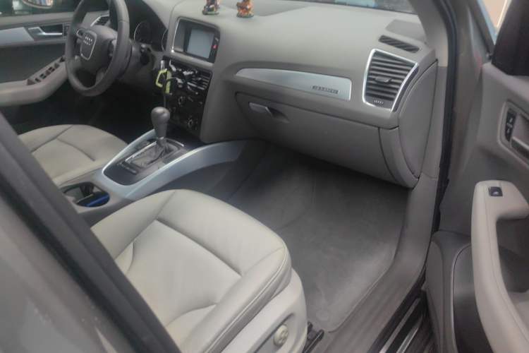 Used Audi Q5 2012 2.0TFSI Technology Model Left Front Seat
