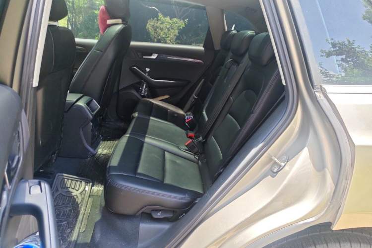 Used Audi Q5 2012 2.0TFSI Trendy Edition Left Rear Seat