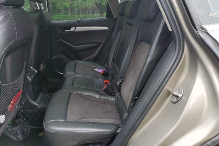 Used Audi Q5 2012 2.0TFSI Dynamic Edition Left Rear Seat