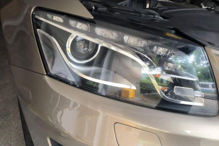 Used Audi Q5 2012 2.0TFSI Comfort Version Right Front Headlight