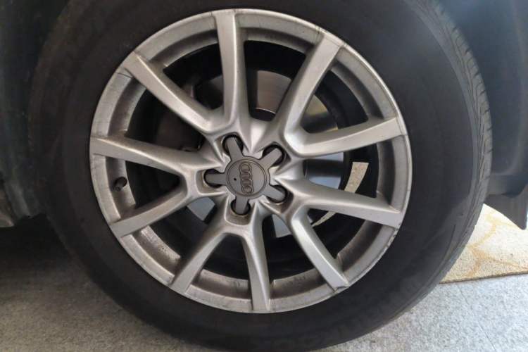Used Audi Q5 2012 2.0TFSI Comfort Version Right Front Wheel Hub