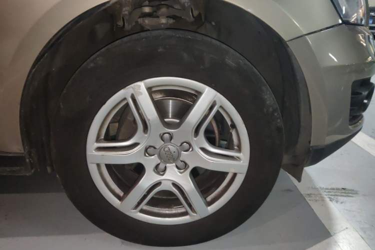 Used Audi Q5 2012 2.0TFSI Comfort Version Right Front Wheel Hub