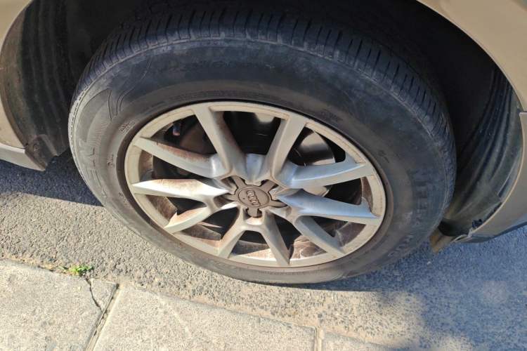Used Audi Q5 2012 2.0TFSI Comfort Version Right Front Wheel Hub