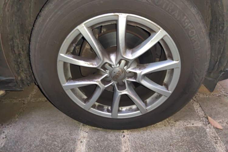 Used Audi Q5 2012 2.0TFSI Comfort Version Right Front Wheel Hub