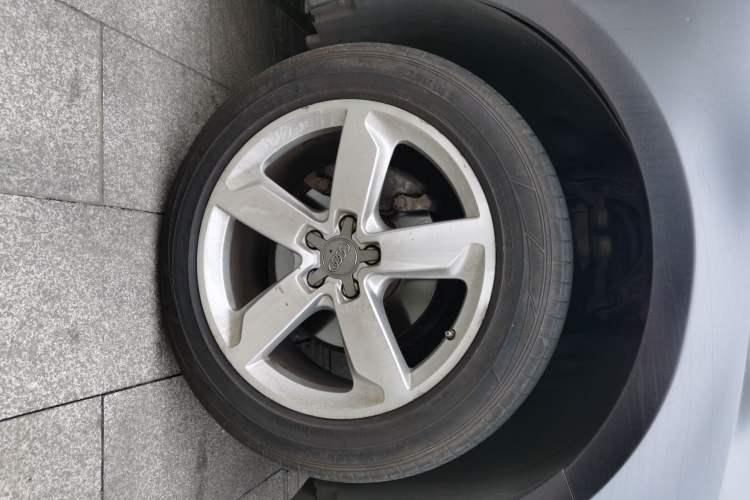 Used Audi Q5 2012 2.0TFSI Dynamic Edition Right Front Wheel Hub