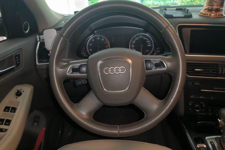 Used Audi Q5 2012 2.0TFSI Comfort Version Steering Wheel