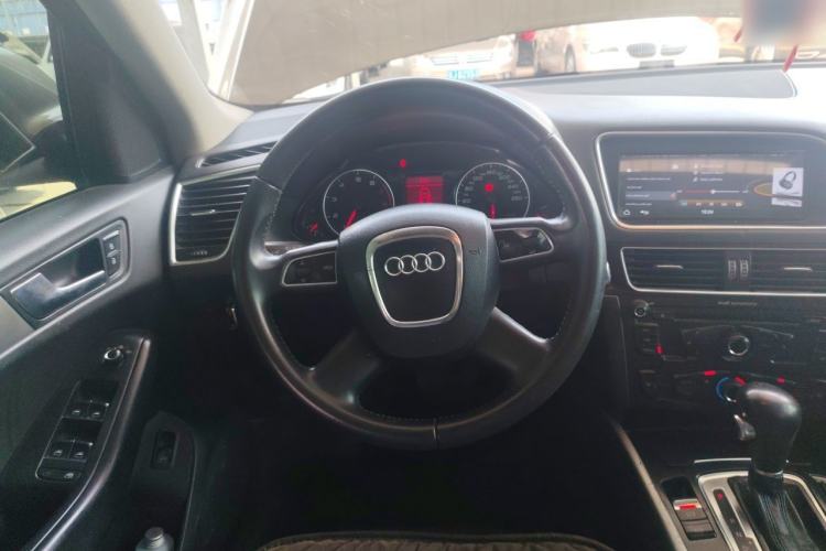 Used Audi Q5 2012 2.0TFSI Trendy Edition Steering Wheel