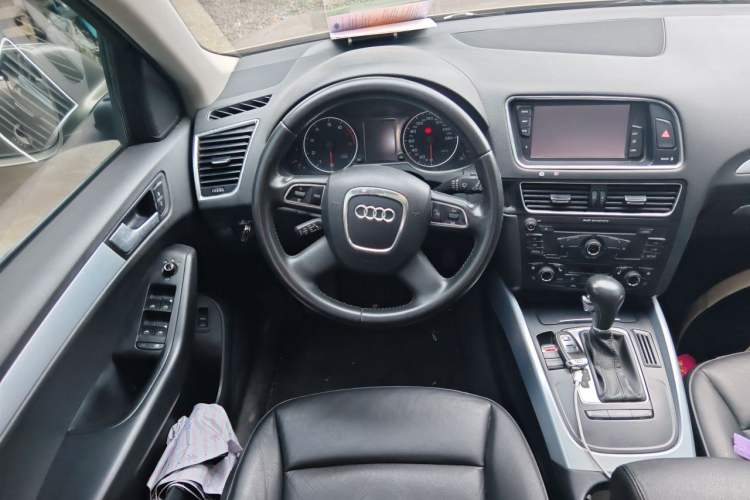 Used Audi Q5 2012 2.0TFSI Technology Model Steering Wheel