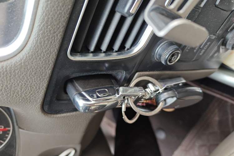 Used Audi Q5 2012 2.0TFSI Technology Model Vehicle Key
