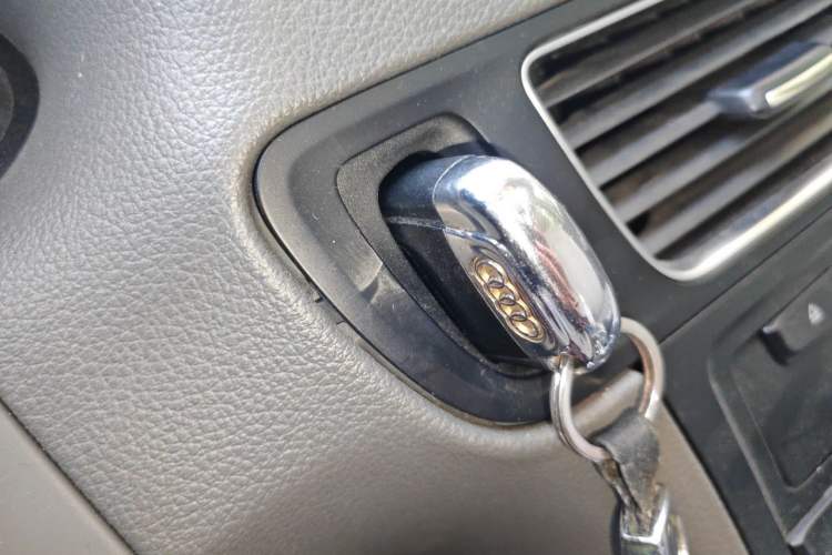 Used Audi Q5 2012 2.0TFSI Comfort Version Vehicle Key