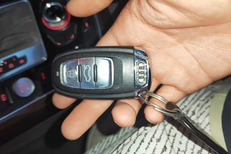 Used Audi Q5 2012 2.0TFSI Comfort Version Vehicle Key