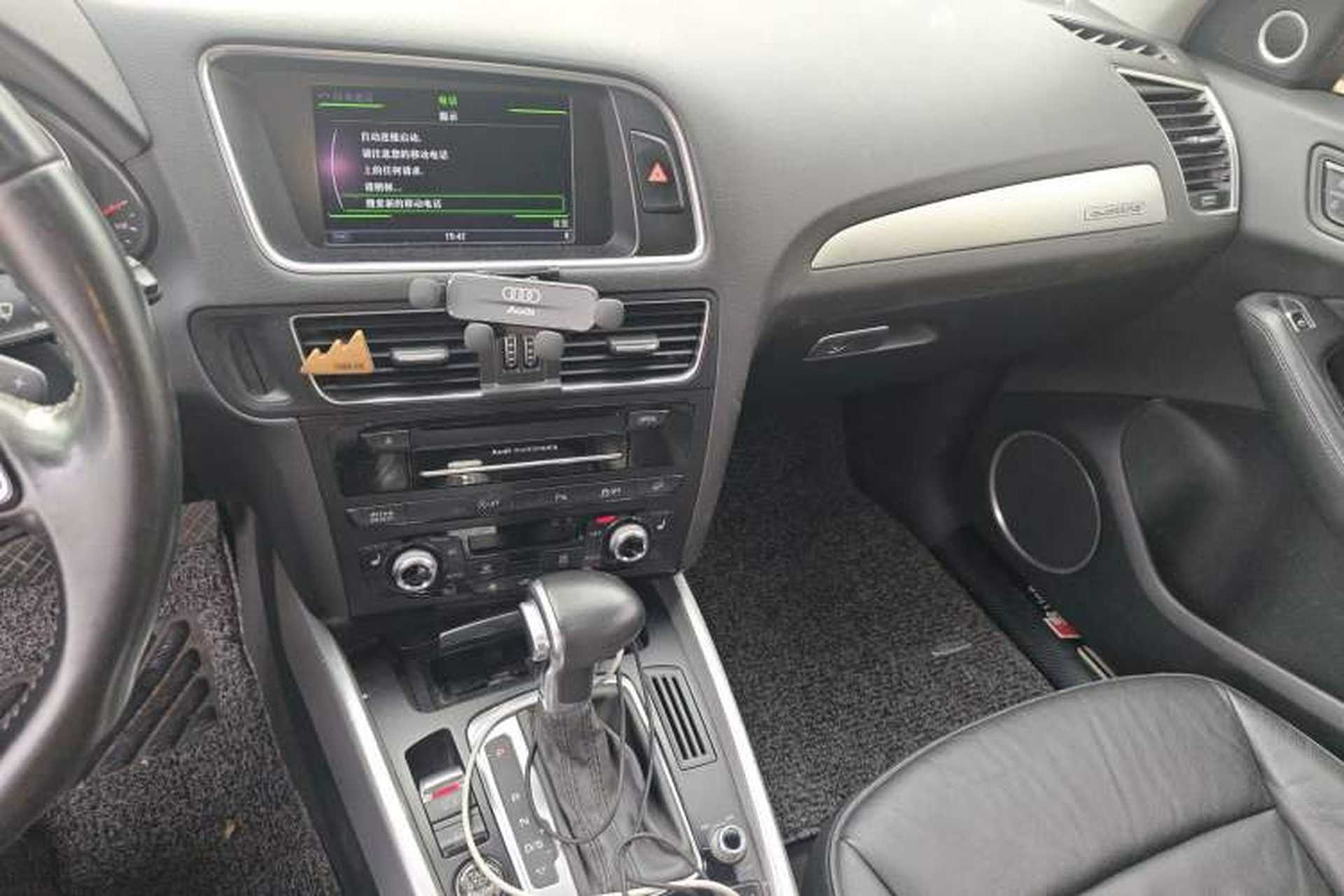 Used Audi Q5 2013 45 TFSI quattro Sport Edition Audio And AC Panel