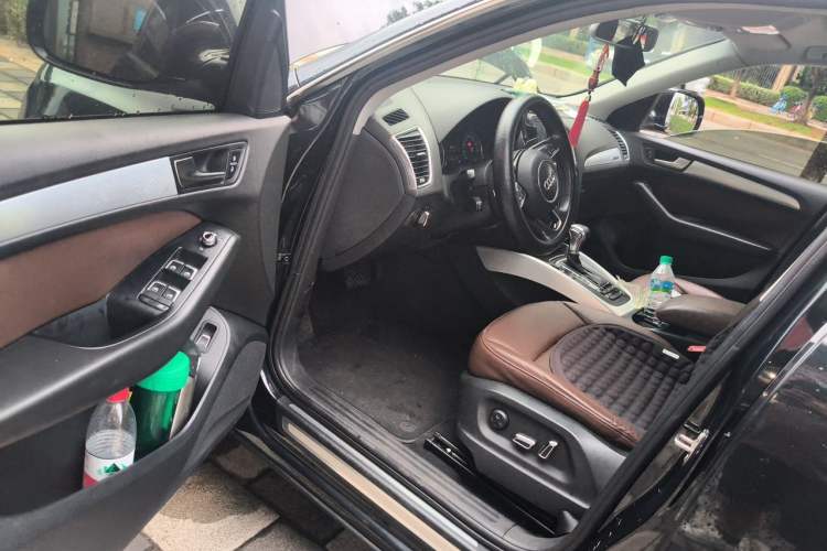 Used Audi Q5 2013 40 TFSI Technology Edition Driver Seat