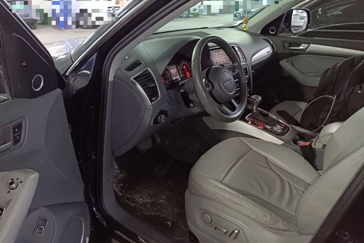 Used Audi Q5 2013 45 TFSI quattro Sport Edition Driver Seat