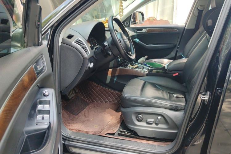 Used Audi Q5 2013 40 TFSI Comfort Edition Driver Seat