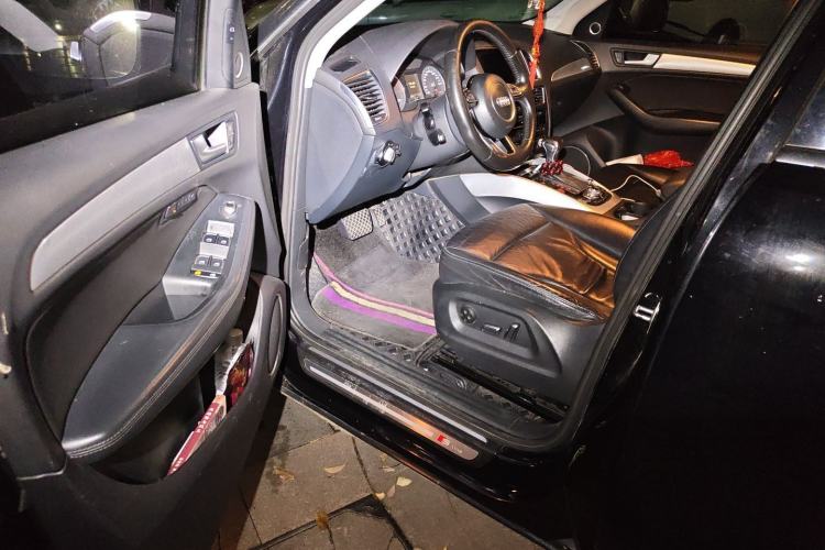 Used Audi Q5 2013 45 TFSI quattro Sport Edition Driver Seat