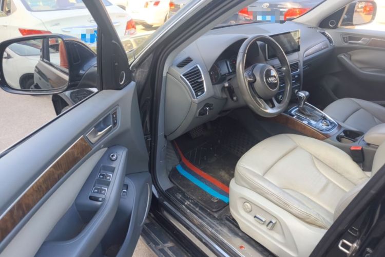 Used Audi Q5 2013 40 TFSI Comfort Edition Driver Seat