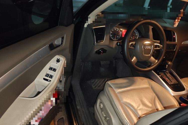 Used Audi Q5 2013 40 TFSI Technology Edition Driver Seat