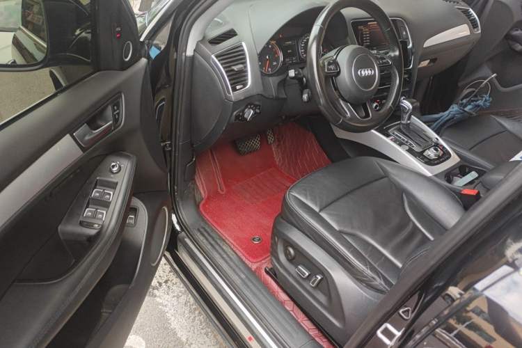 Used Audi Q5 2013 45 TFSI quattro Sport Edition Driver Seat