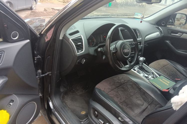 Used Audi Q5 2013 45 TFSI quattro Sport Edition Driver Seat