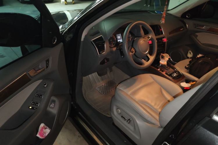 Used Audi Q5 2013 40 TFSI Comfort Edition Driver Seat