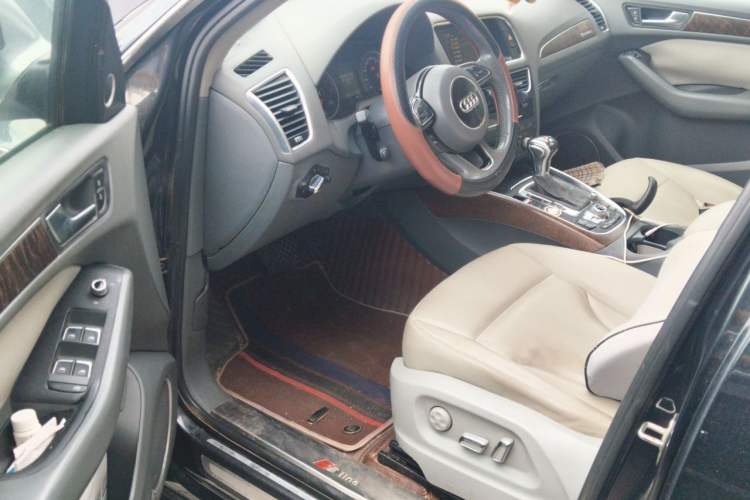 Used Audi Q5 2013 40 TFSI Comfort Edition Driver Seat