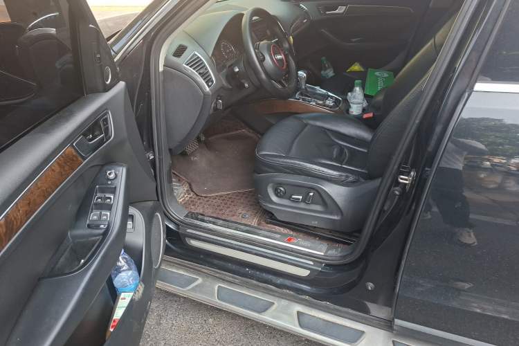 Used Audi Q5 2013 40 TFSI Comfort Edition Driver Seat