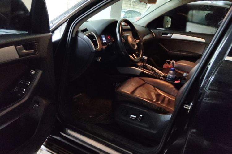 Used Audi Q5 2013 40 TFSI Technology Edition Driver Seat
