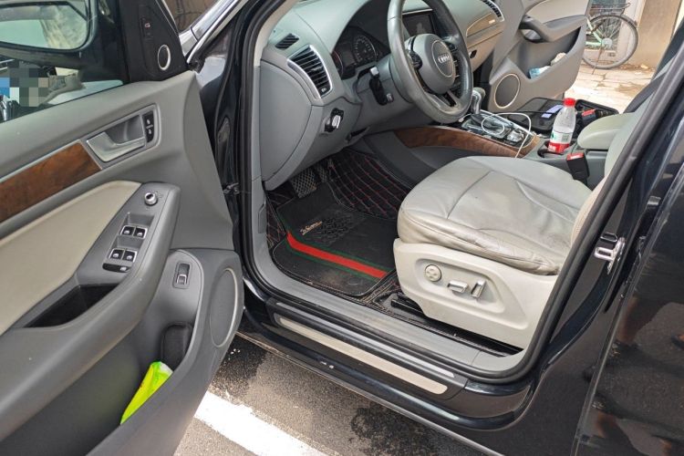 Used Audi Q5 2013 40 TFSI Comfort Edition Driver Seat