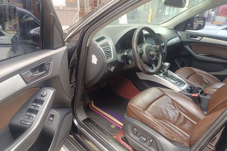Used Audi Q5 2013 40 TFSI Technology Edition Driver Seat