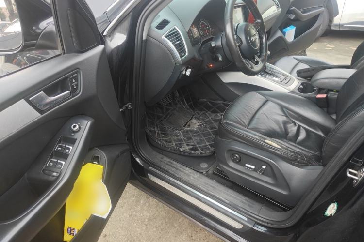 Used Audi Q5 2013 40 TFSI Technology Edition Driver Seat