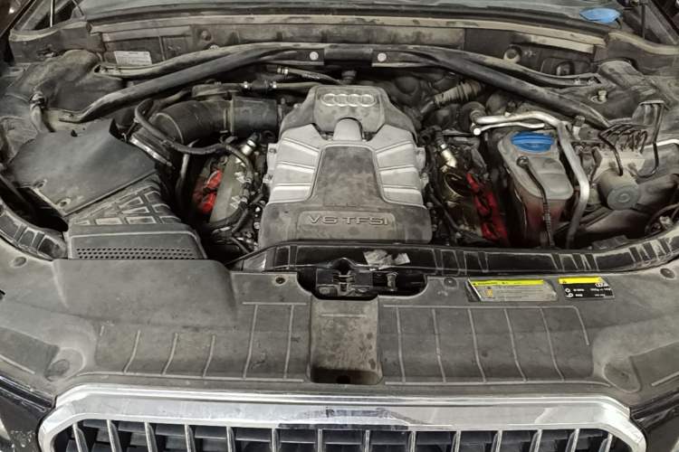 Used Audi Q5 2013 45 TFSI quattro Sport Edition Engine Bay